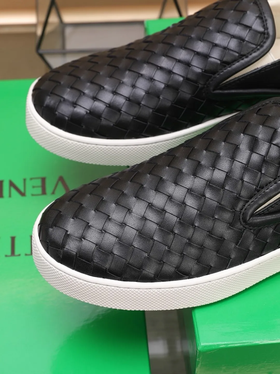 Men's men's shoes💰Men's shoes💰480💰🔥[BV] series of top purchasing agents🔍Imported first-layer cowhide woven surface, cowhide foot pads lining environmentally friendly ♻️Does not fade, 💪Sole: Rubber combination original factory special outsole ⚠Original and single goods 🔍🔍You can come in and out at will, welcome to compare ⚠Number of sizes: 38-44